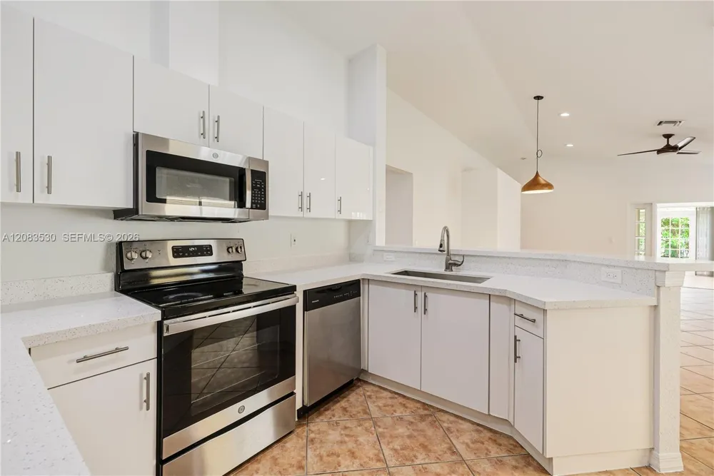 1509 Canary Island Dr Weston, FL 33327