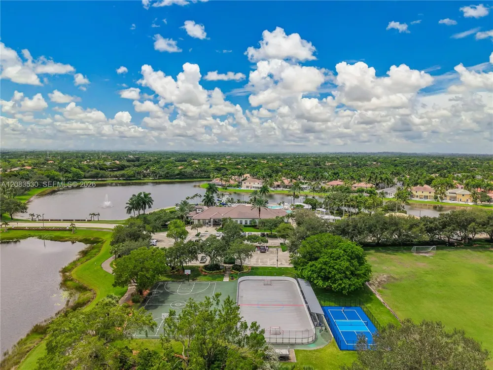1509 Canary Island Dr Weston, FL 33327