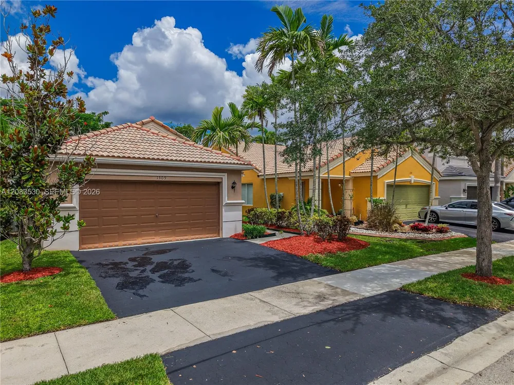 1509 Canary Island Dr Weston, FL 33327