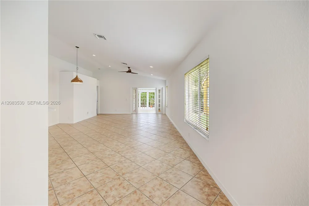 1509 Canary Island Dr Weston, FL 33327