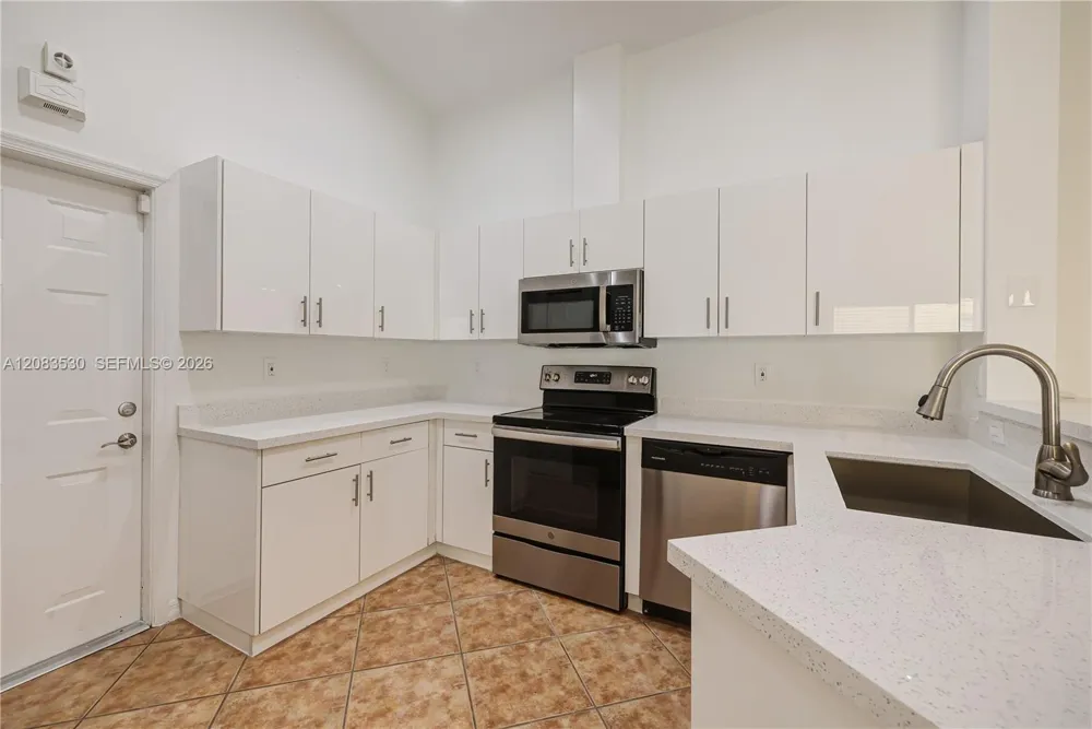 1509 Canary Island Dr Weston, FL 33327