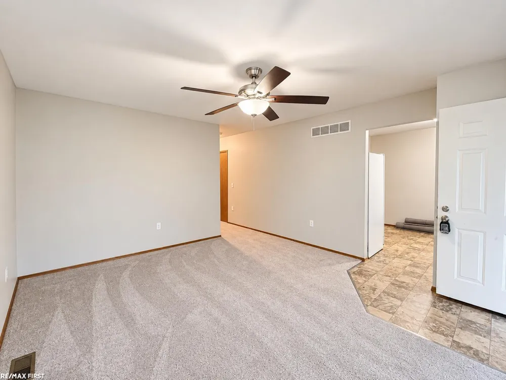 31660 Fraser Drive Fraser City, MI 48026