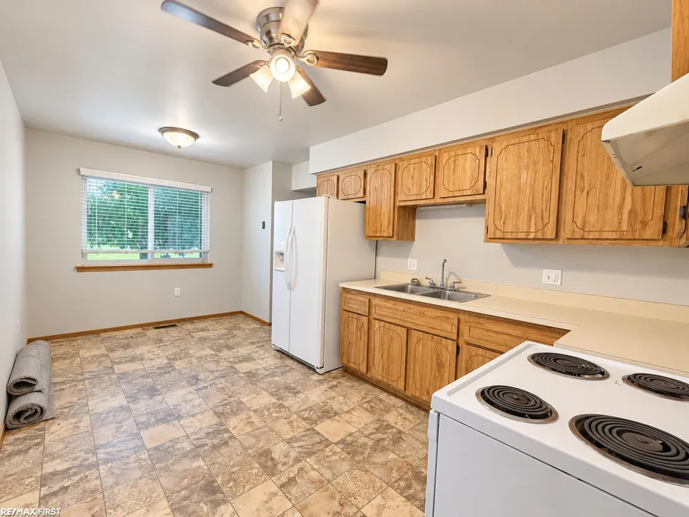 31660 Fraser Drive Fraser City, MI 48026