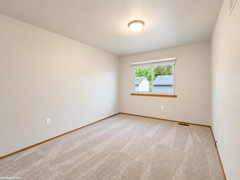 31660 Fraser Drive Fraser City, MI 48026