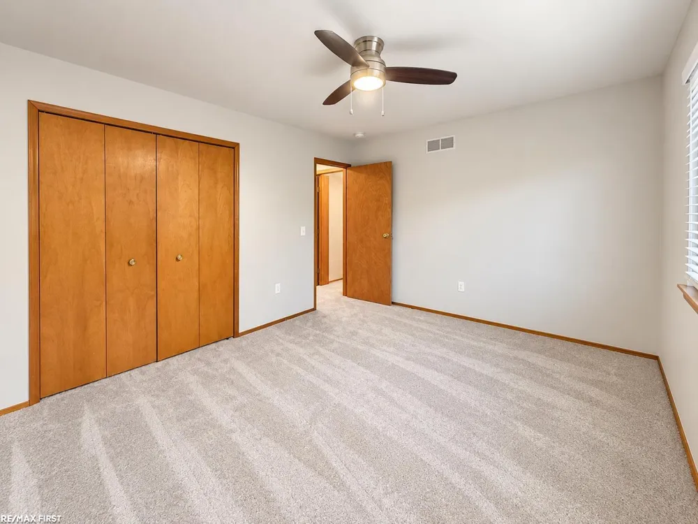 31660 Fraser Drive Fraser City, MI 48026