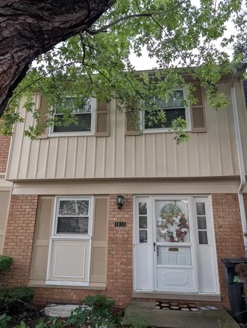 1812 Brentwood Drive
