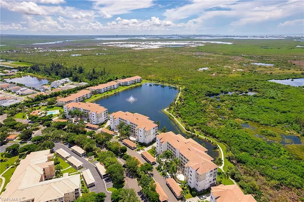 9121 Southmont CV #302 Fort Myers, FL 33908