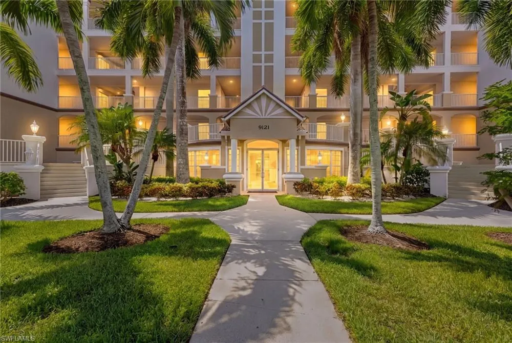 9121 Southmont CV #302 Fort Myers, FL 33908