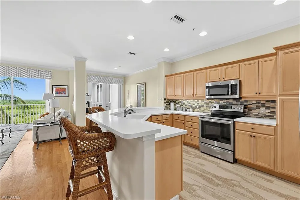 9121 Southmont CV #302 Fort Myers, FL 33908