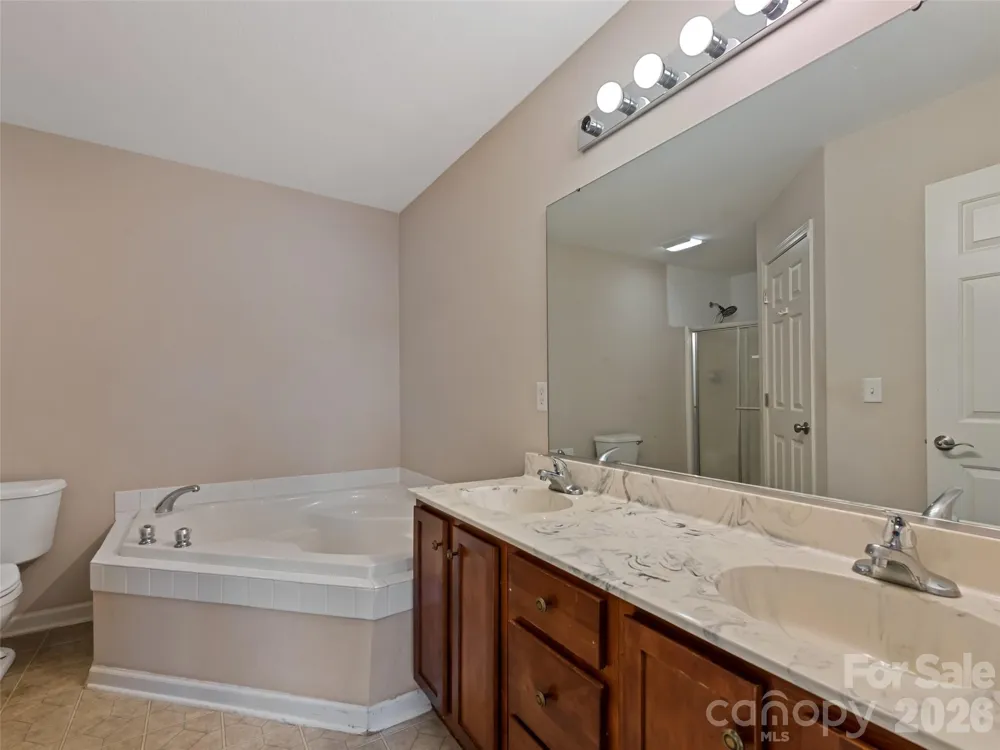 156 Chesire Way Fletcher, NC 28732