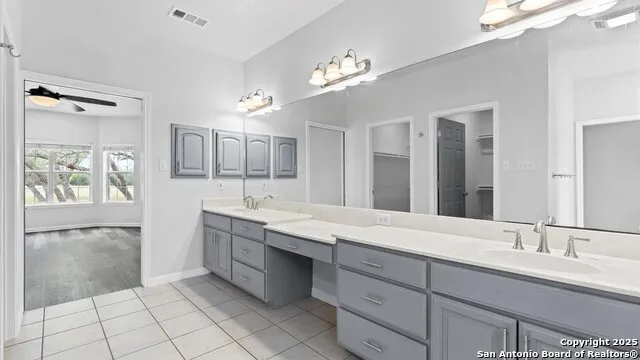 279 Pin Oak New Braunfels, TX 78132