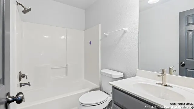 279 Pin Oak New Braunfels, TX 78132
