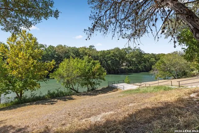 279 Pin Oak New Braunfels, TX 78132