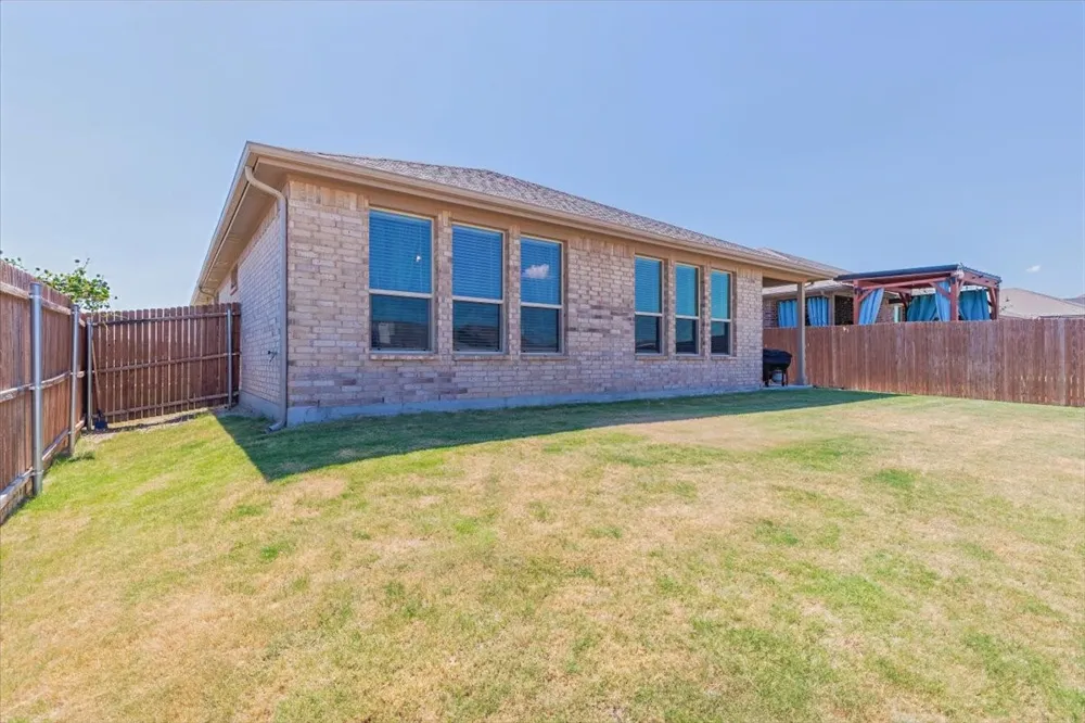 1904 Gill Star Drive Haslet, TX 76052