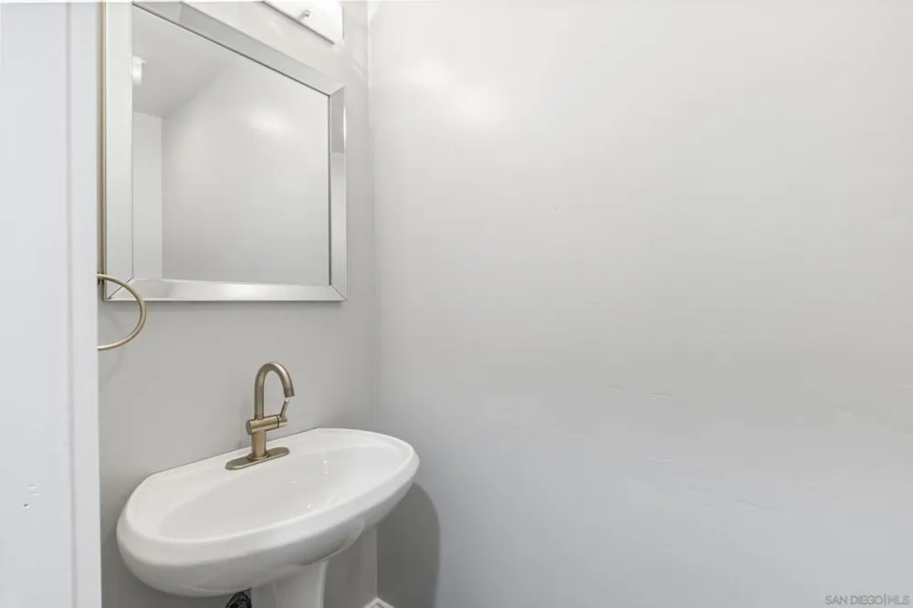 4502 Vista St San Diego, CA 92116