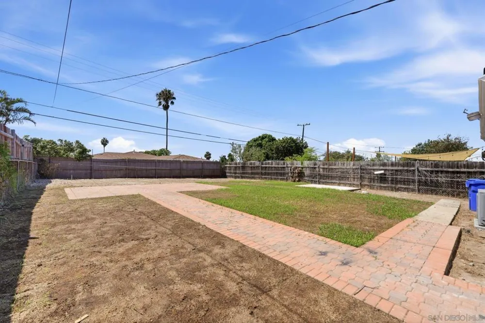5345 Encina San Diego, CA 92114