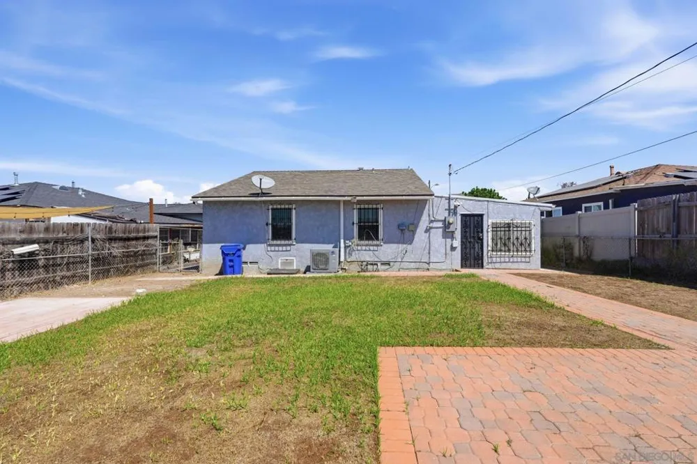 5345 Encina San Diego, CA 92114