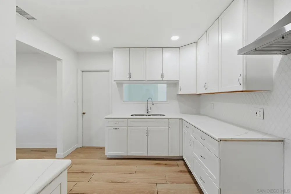 5345 Encina San Diego, CA 92114