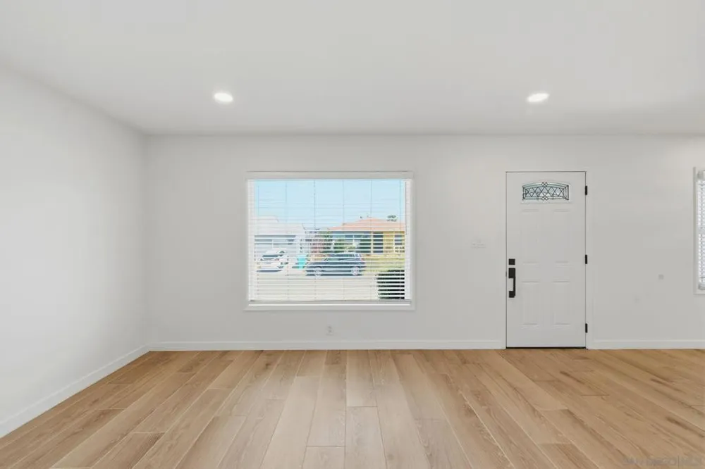 5345 Encina San Diego, CA 92114