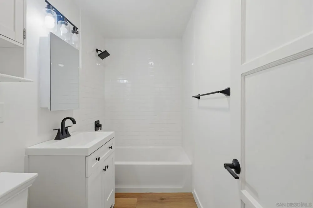5345 Encina San Diego, CA 92114