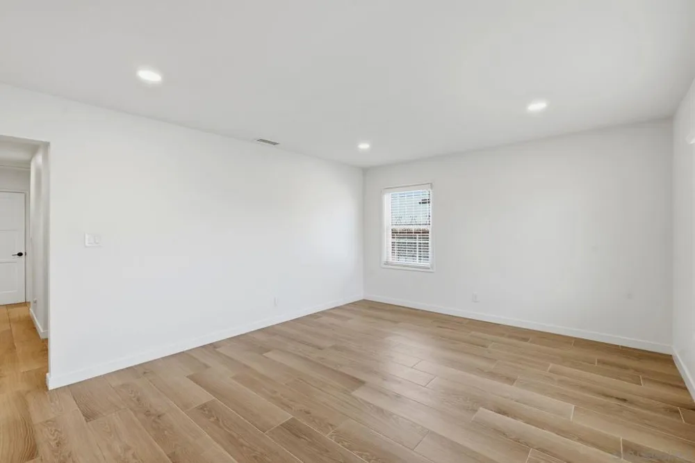 5345 Encina San Diego, CA 92114