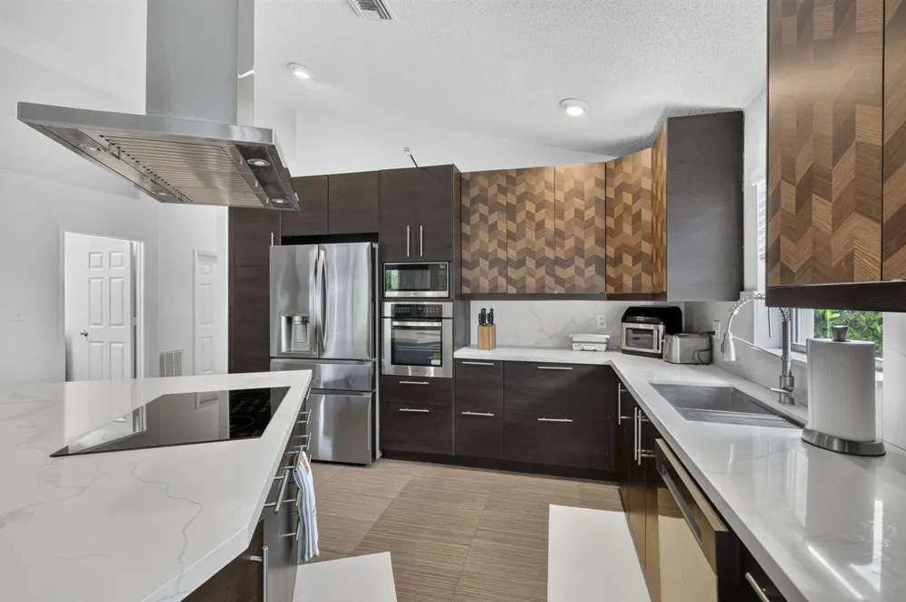 1504 LAKE BREEZE DRIVE Wellington, FL 33414