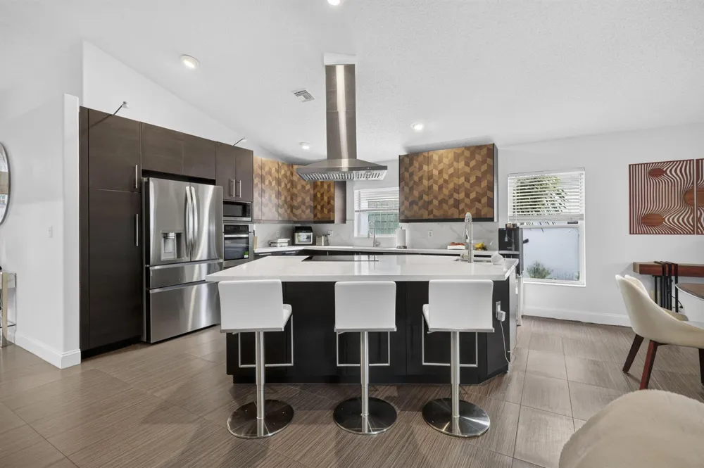 1504 LAKE BREEZE DRIVE Wellington, FL 33414