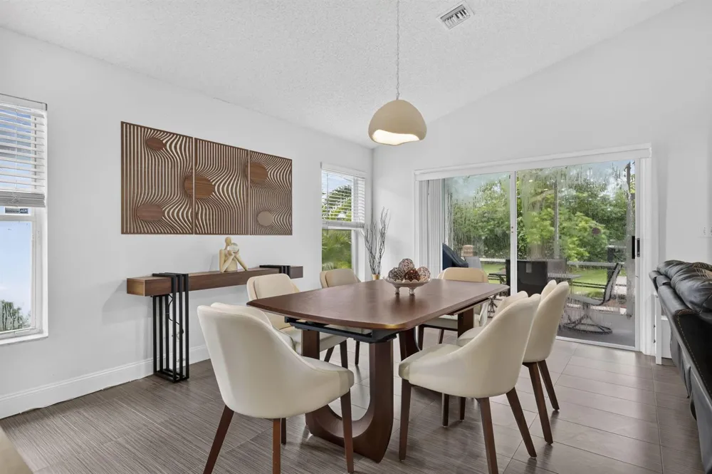 1504 LAKE BREEZE DRIVE Wellington, FL 33414