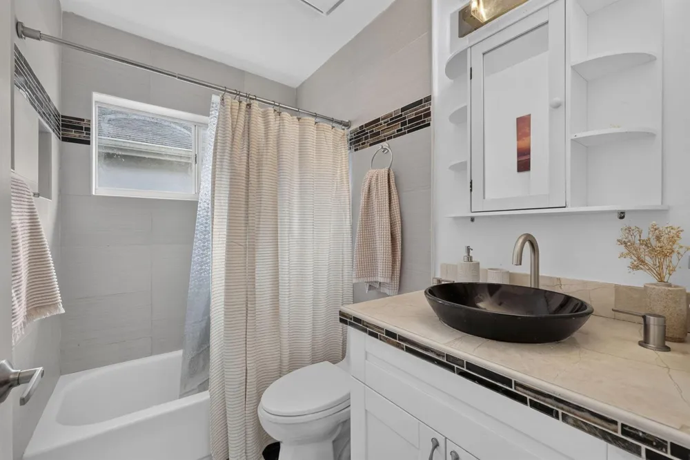 1504 LAKE BREEZE DRIVE Wellington, FL 33414