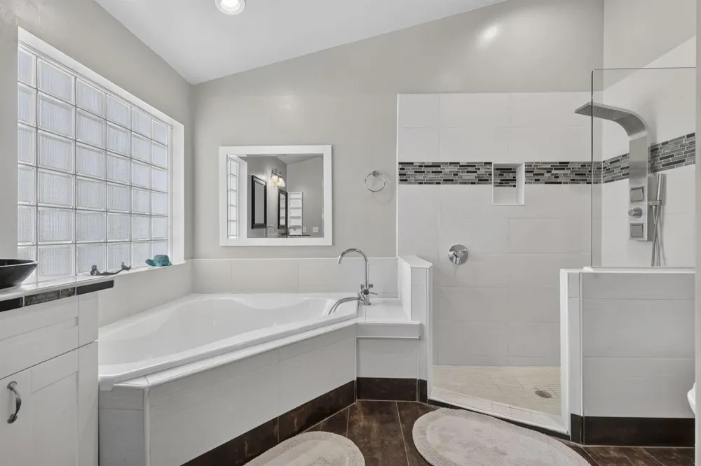 1504 LAKE BREEZE DRIVE Wellington, FL 33414