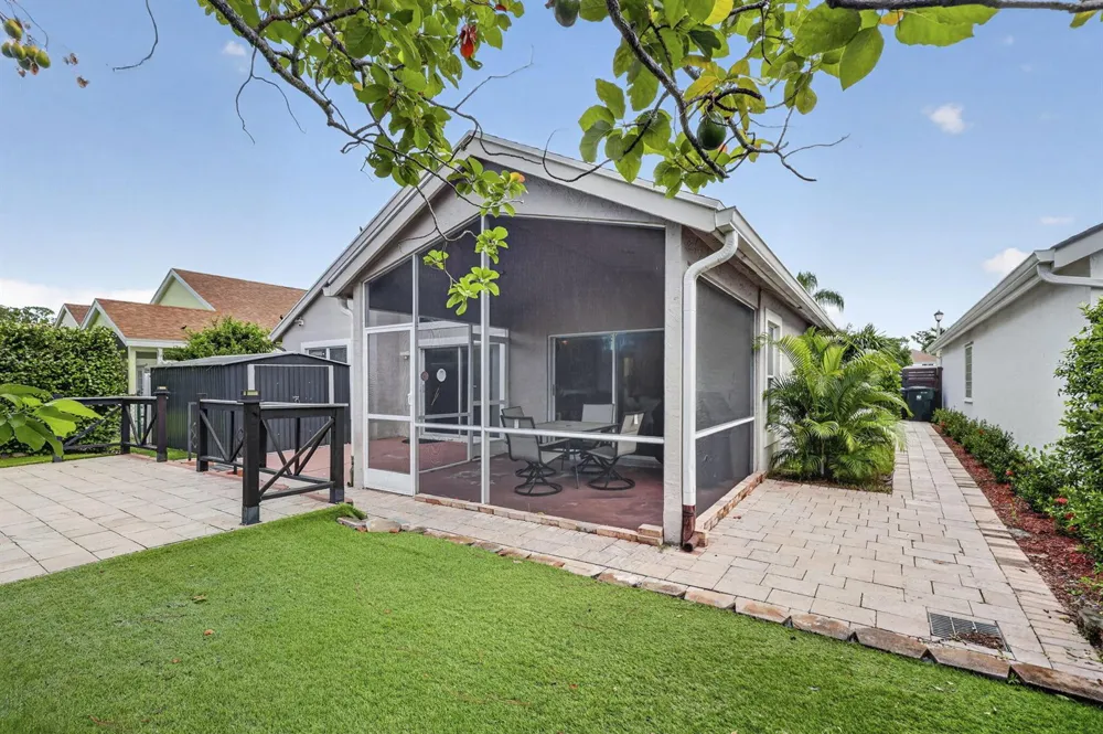 1504 LAKE BREEZE DRIVE Wellington, FL 33414