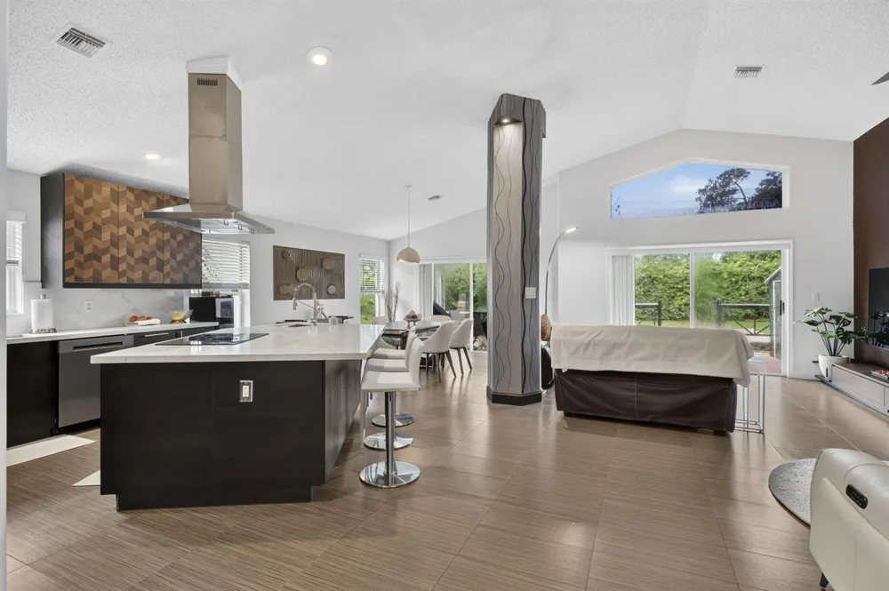 1504 LAKE BREEZE DRIVE Wellington, FL 33414