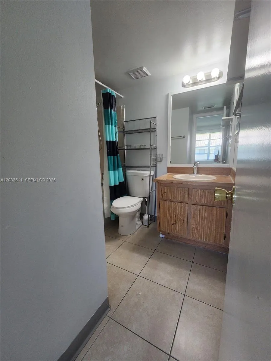 10004 Twin Lakes Dr #36-F Coral Springs, FL 33071
