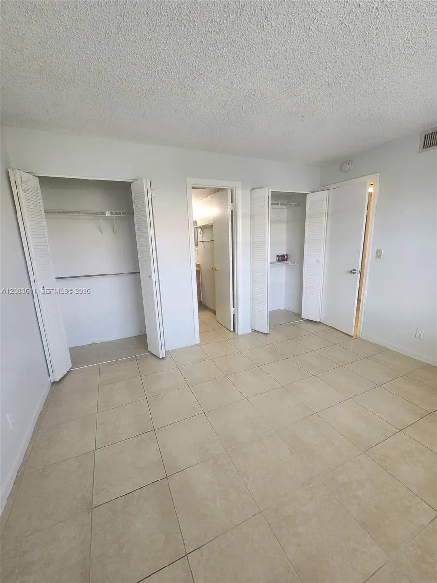 10004 Twin Lakes Dr #36-F Coral Springs, FL 33071