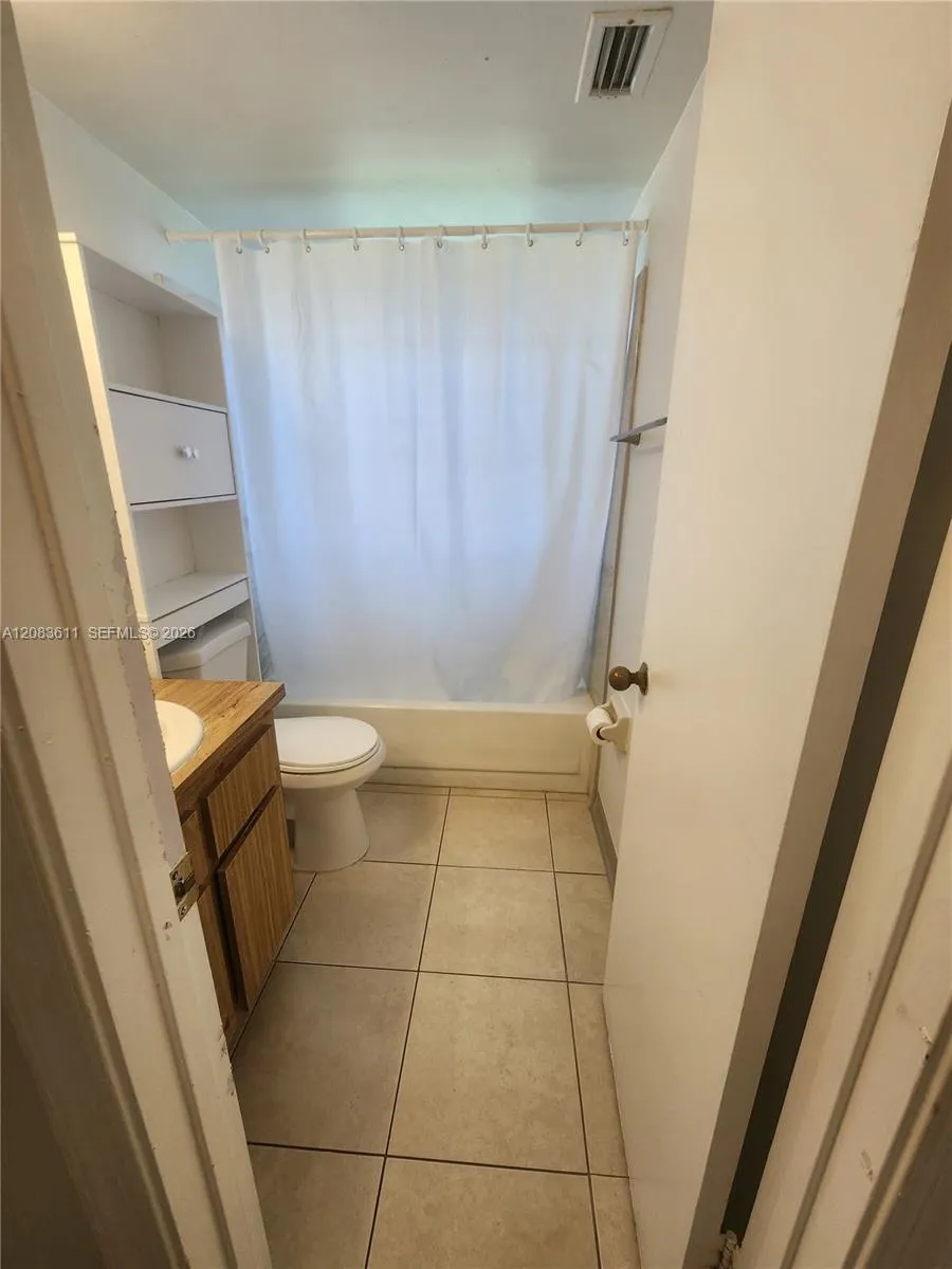 10004 Twin Lakes Dr #36-F Coral Springs, FL 33071