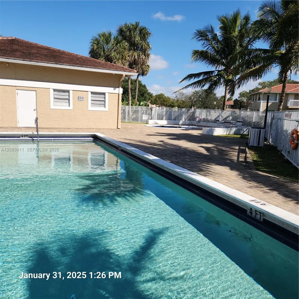 10004 Twin Lakes Dr #36-F Coral Springs, FL 33071