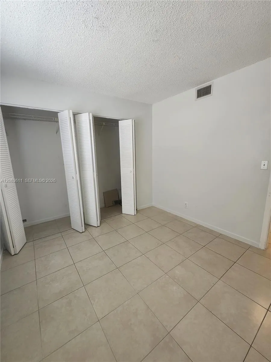 10004 Twin Lakes Dr #36-F Coral Springs, FL 33071
