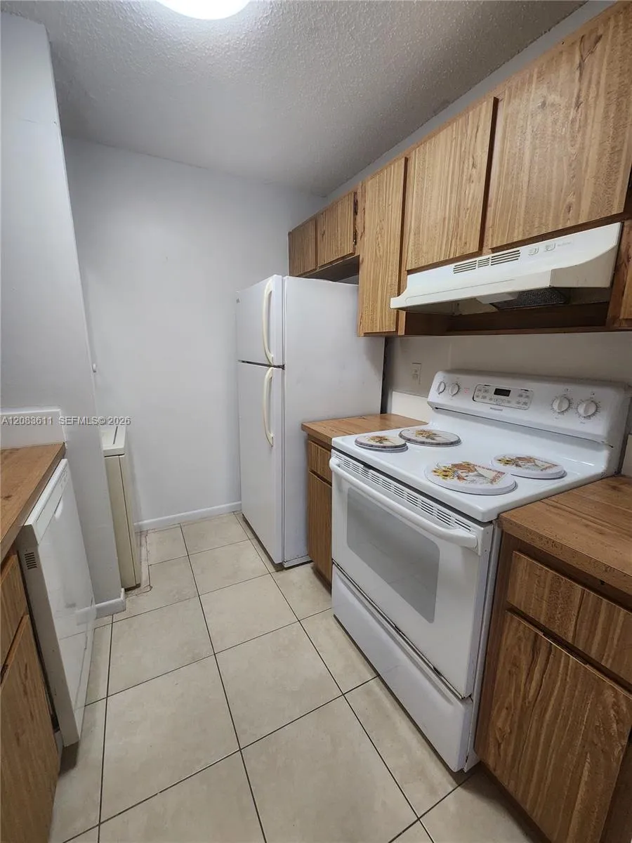 10004 Twin Lakes Dr #36-F Coral Springs, FL 33071