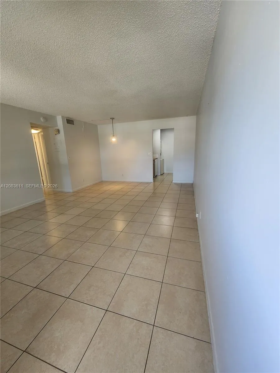 10004 Twin Lakes Dr #36-F Coral Springs, FL 33071