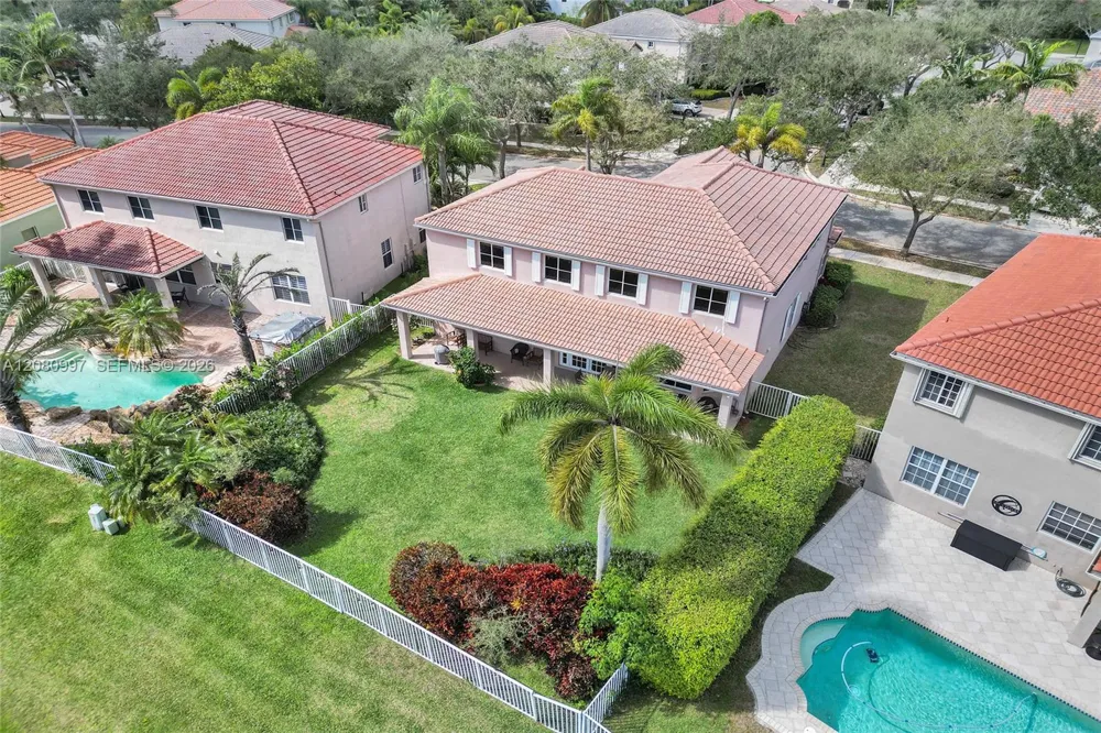 3892 Falcon Ridge Cir Weston, FL 33331