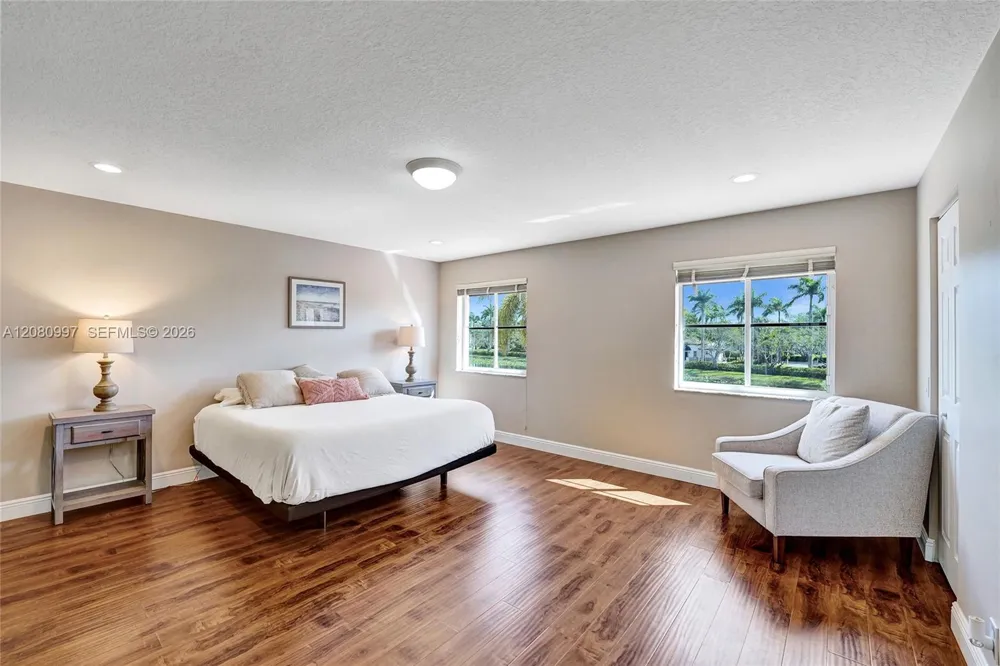 3892 Falcon Ridge Cir Weston, FL 33331