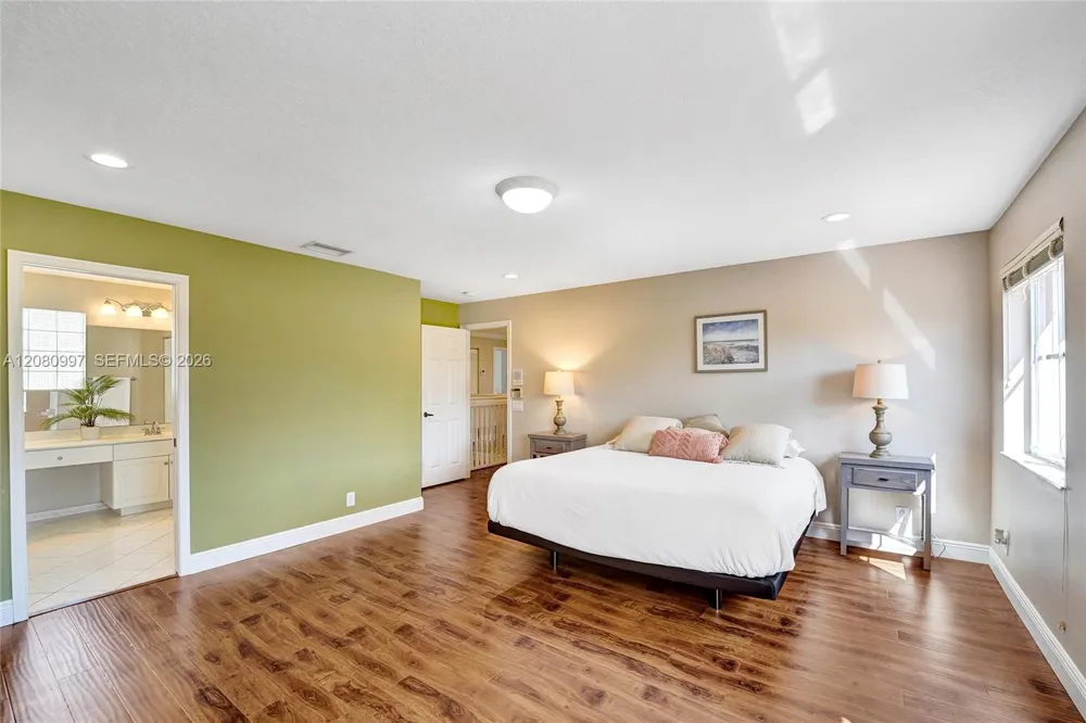 3892 Falcon Ridge Cir Weston, FL 33331