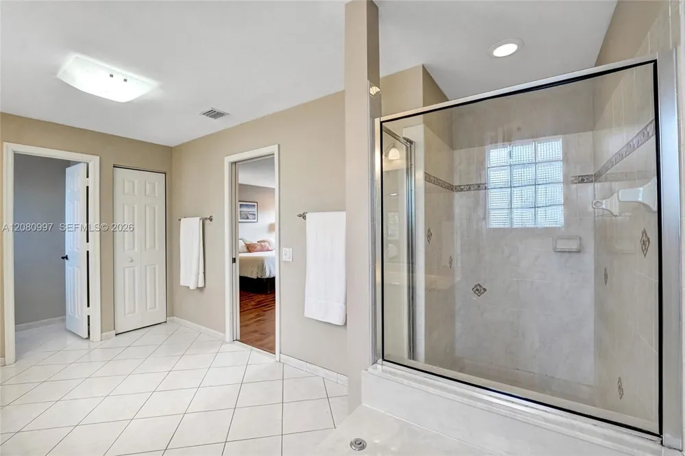3892 Falcon Ridge Cir Weston, FL 33331