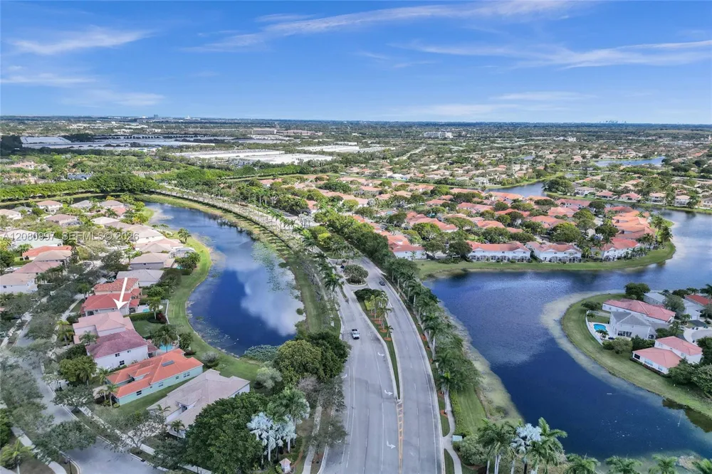 3892 Falcon Ridge Cir Weston, FL 33331