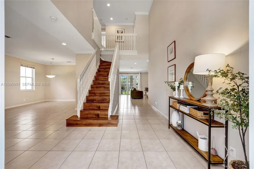 3892 Falcon Ridge Cir Weston, FL 33331