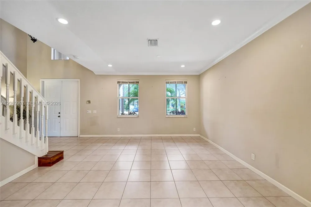 3892 Falcon Ridge Cir Weston, FL 33331