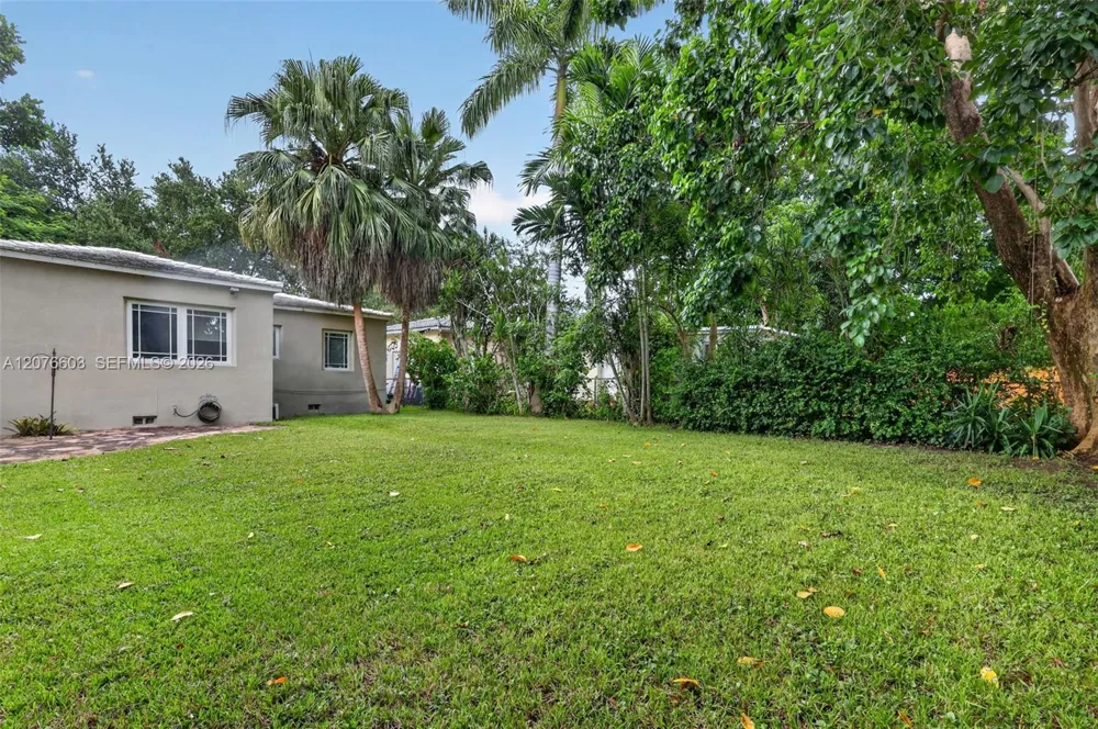 704 NE 88th St Miami, FL 33138