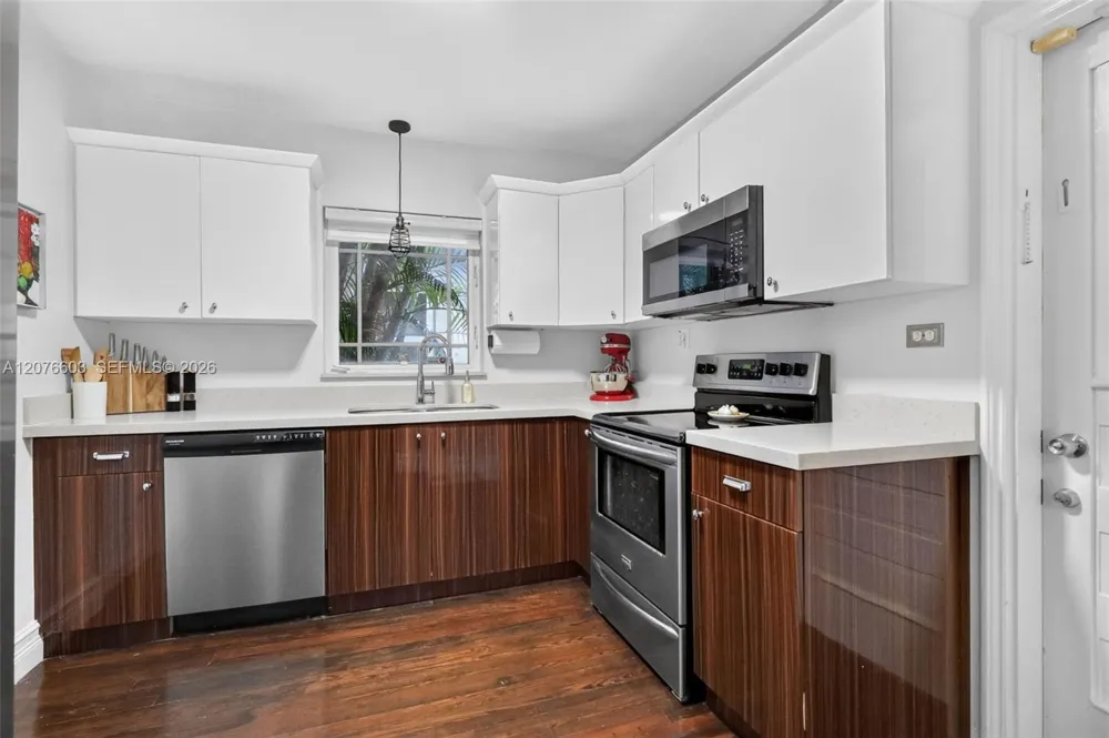 704 NE 88th St Miami, FL 33138