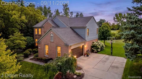 675 Sandalwood Road