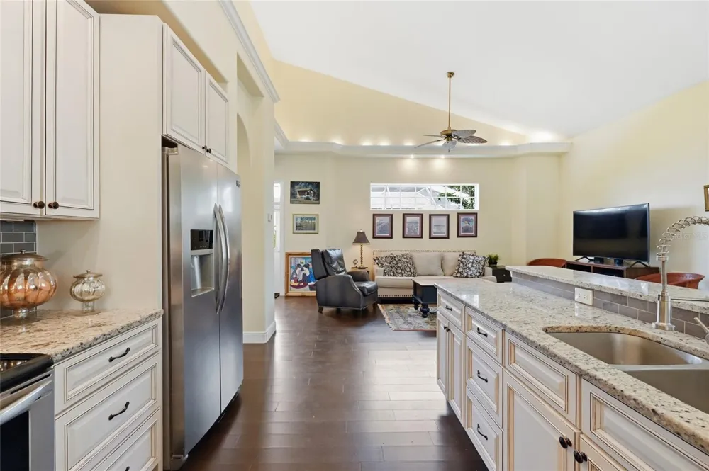 4703 4TH AVENUE DRIVE E Bradenton, FL 34208
